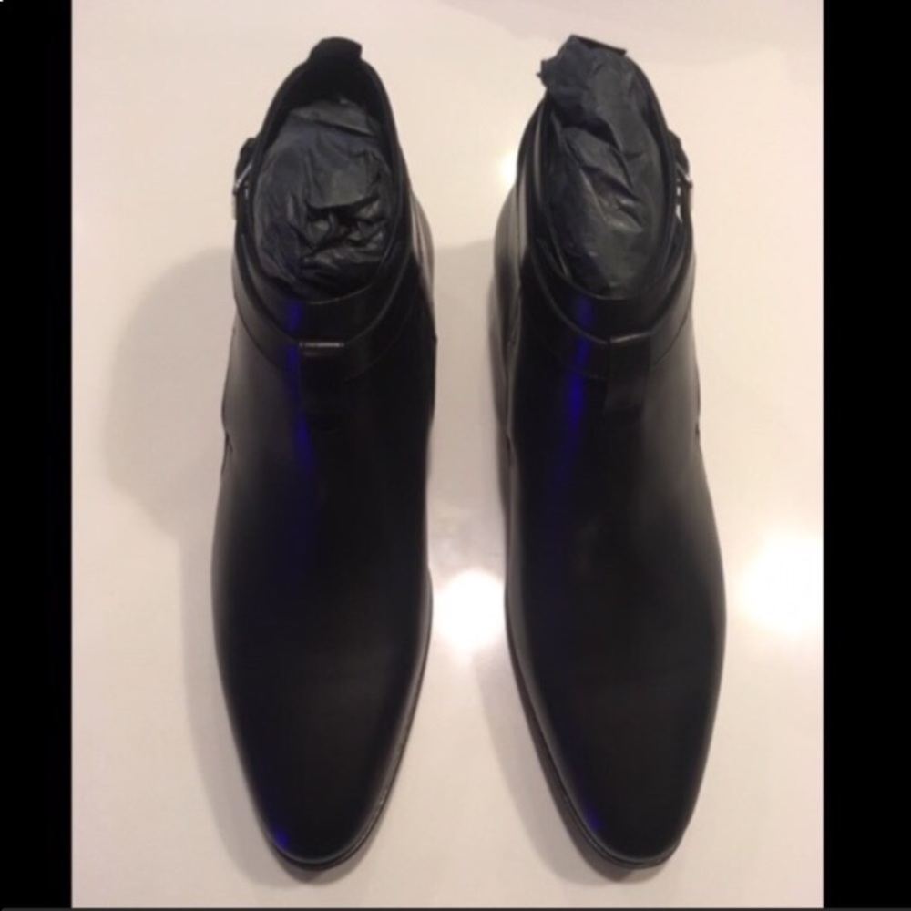 Jodhpur black leather low cropped ankle boot